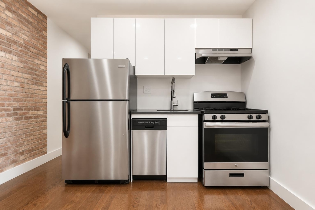 4 Saint Nicholas Terrace - Photo 11