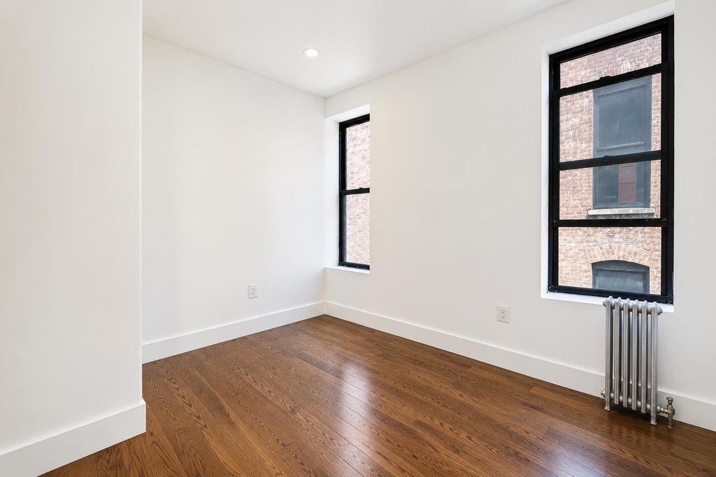 4 Saint Nicholas Terrace - Photo 8