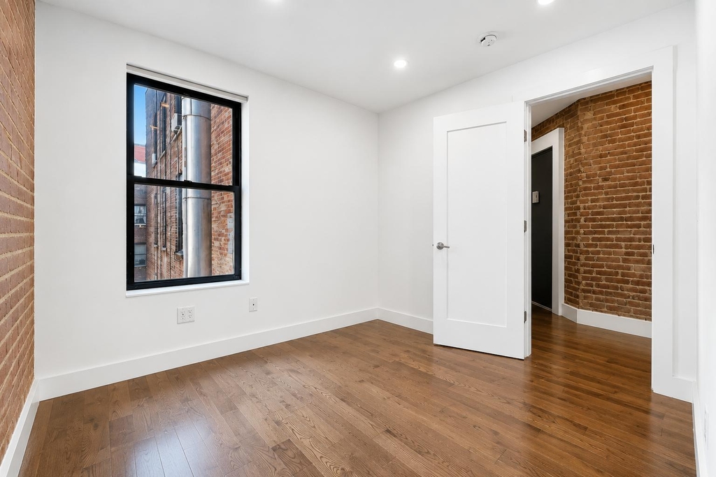 4 Saint Nicholas Terrace - Photo 6