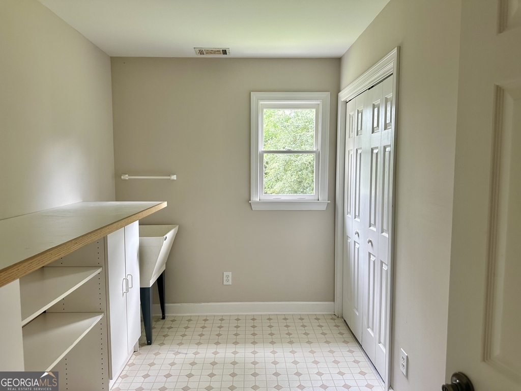 1594 Hardin Avenue - Photo 17
