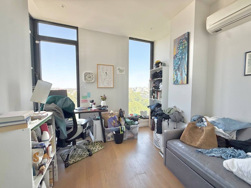 1112 Willoughby Avenue - Photo 7