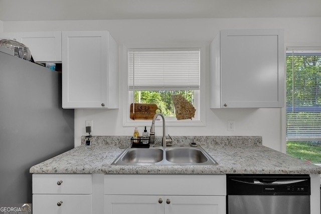140 Rustwood Drive - Photo 10