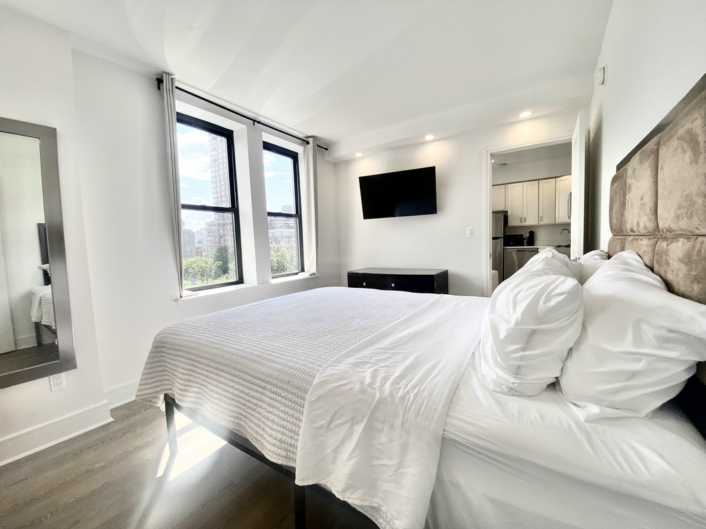 West 82nd Street - Photo 5