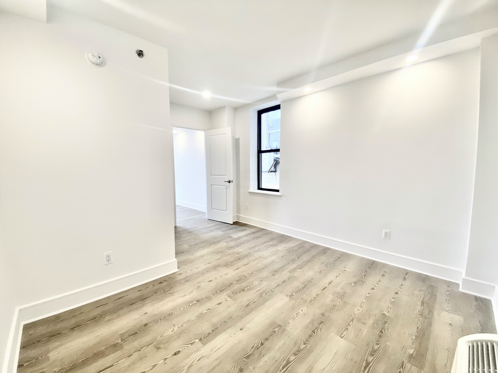 West 81st Street - Photo 6