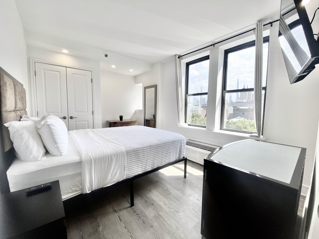 West 82nd Street - Photo 4