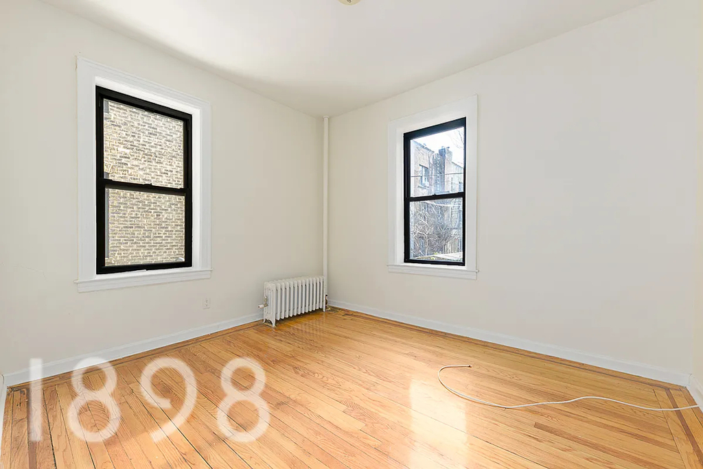 44-08 47th Avenue - Photo 2
