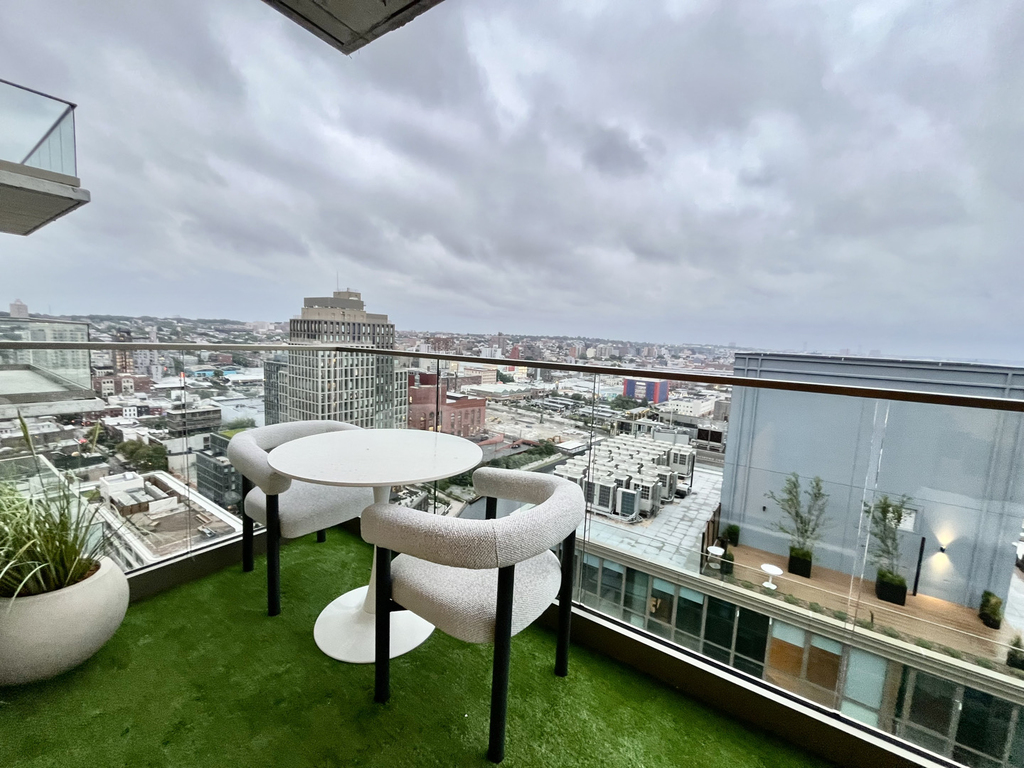 365 Bond Street - Photo 10