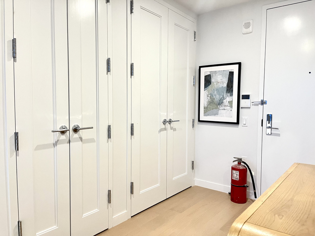 365 Bond Street - Photo 12