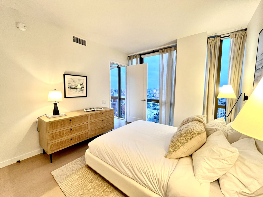 365 Bond Street - Photo 7