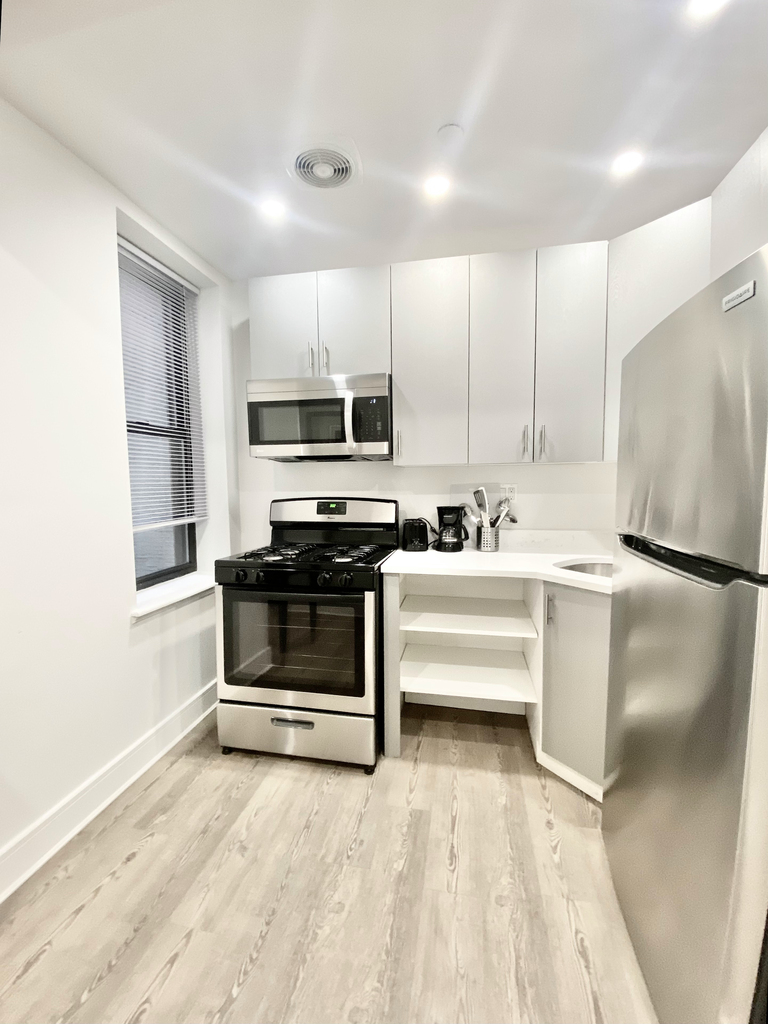 West 81st Street - Photo 4