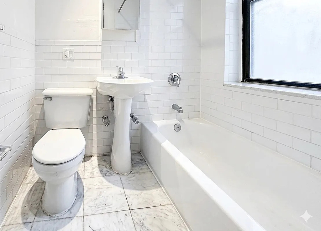 344 East 55th Street - Photo 3