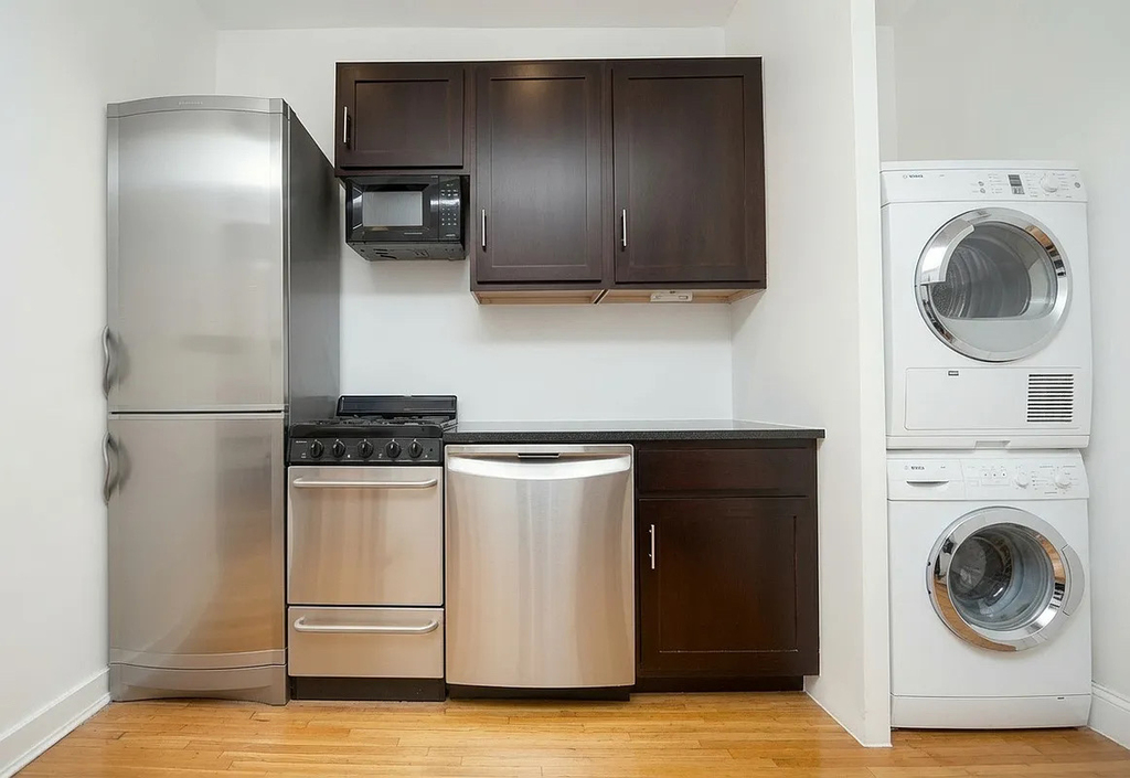 244 East 78th Street - Photo 1