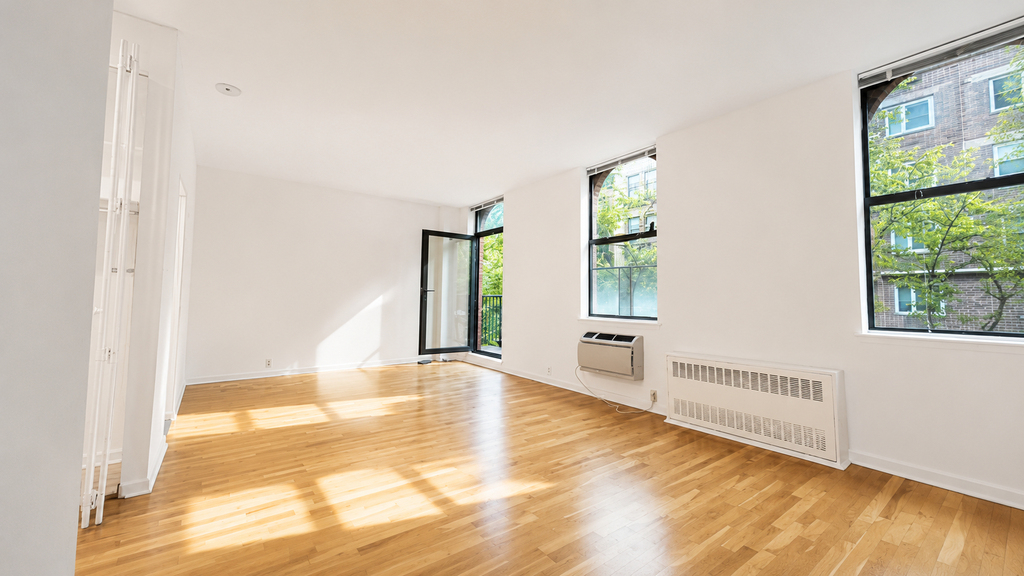 201 East 12th Street - Photo 1