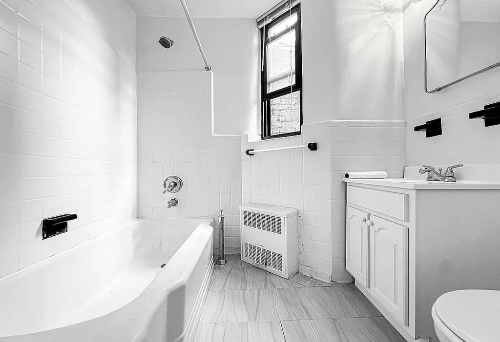 344 East 55th Street - Photo 3