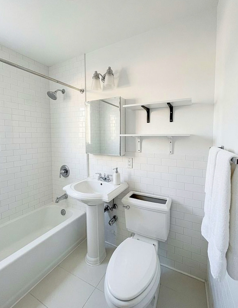 322 East 74th Street - Photo 4