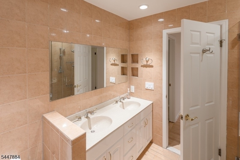 89 Continental Rd - Photo 14