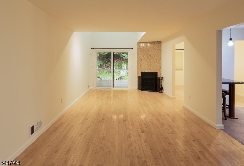 89 Continental Rd - Photo 6