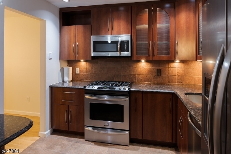 89 Continental Rd - Photo 8