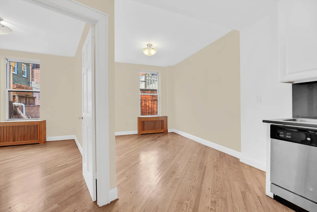 876 Lexington Avenue - Photo 5