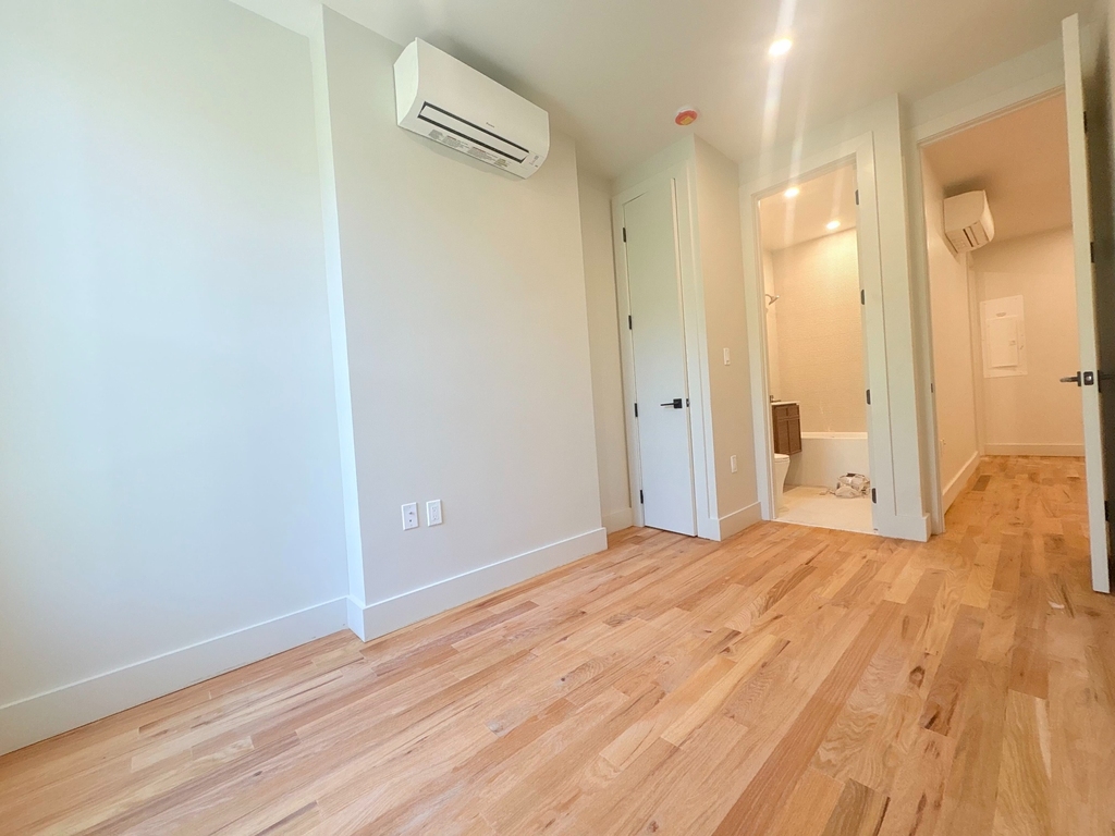 415 Himrod Street - Photo 4