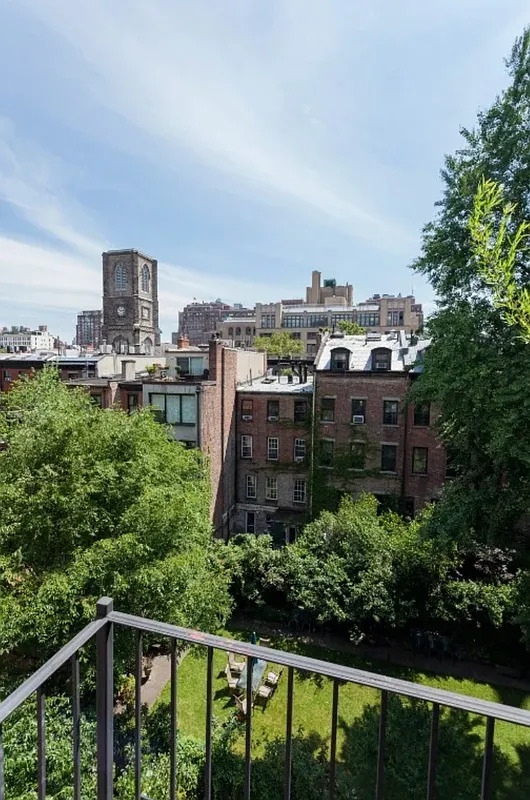 350 West 21st Street - Photo 4