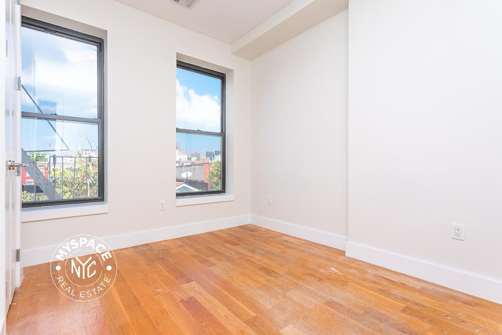 751 Dekalb Avenue - Photo 5
