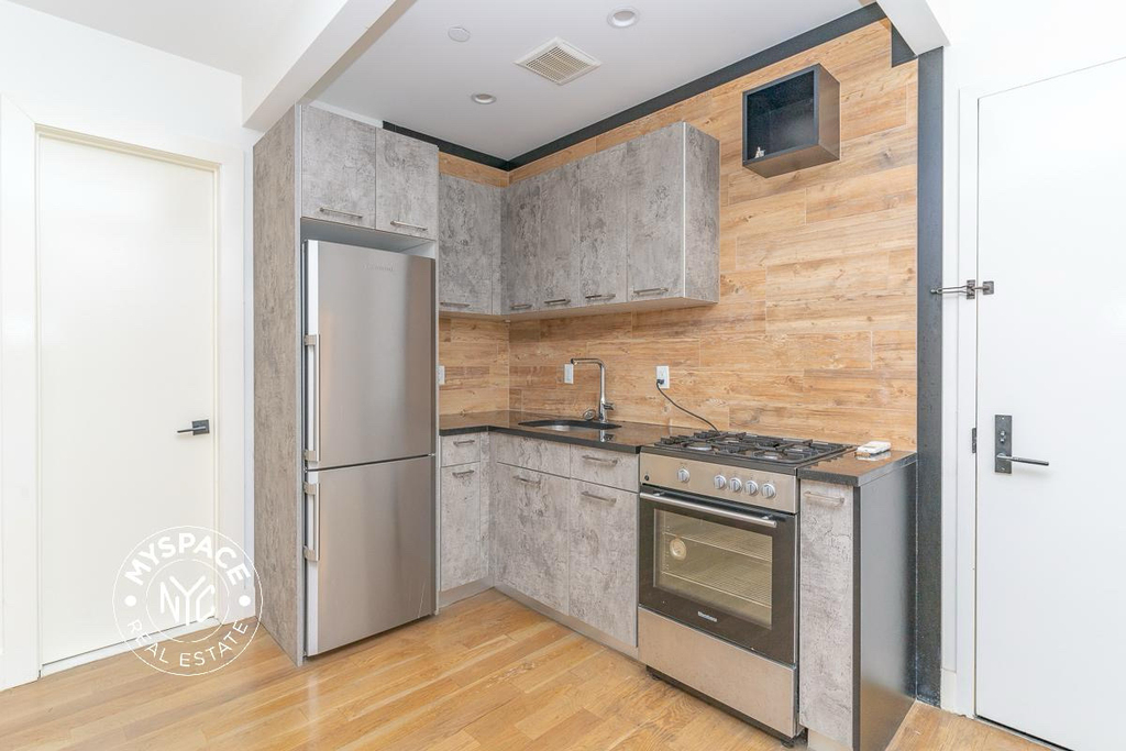 826 St Johns Place - Photo 1