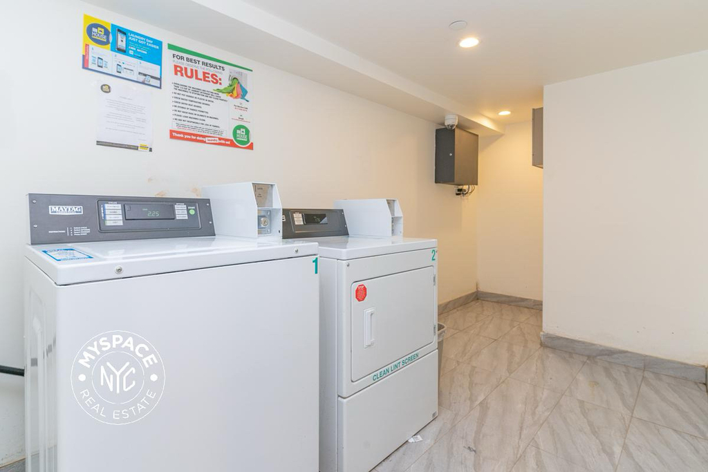 826 St Johns Place - Photo 6