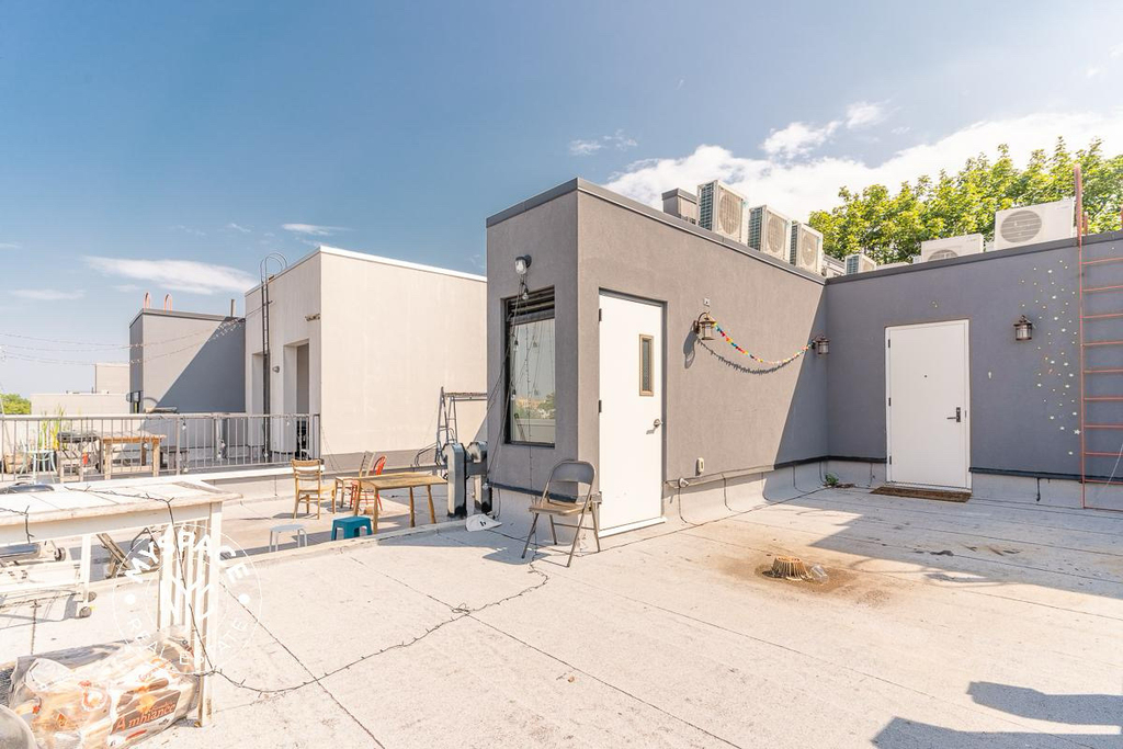 826 St Johns Place - Photo 4