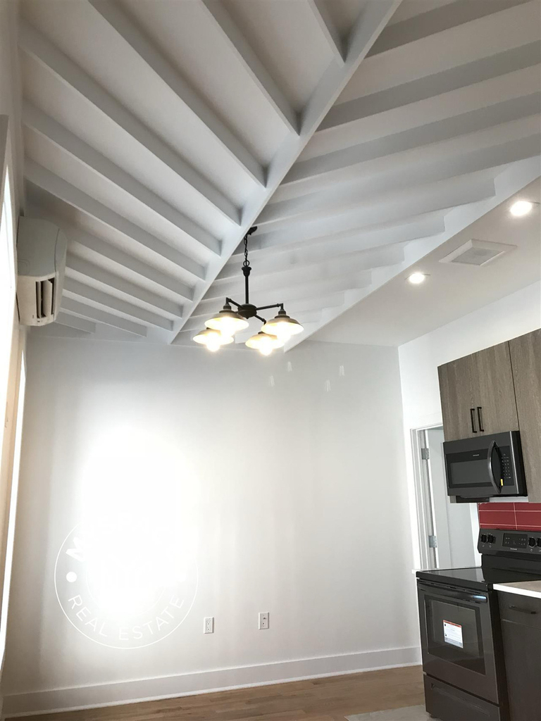 279 Kosciuszko Street - Photo 3