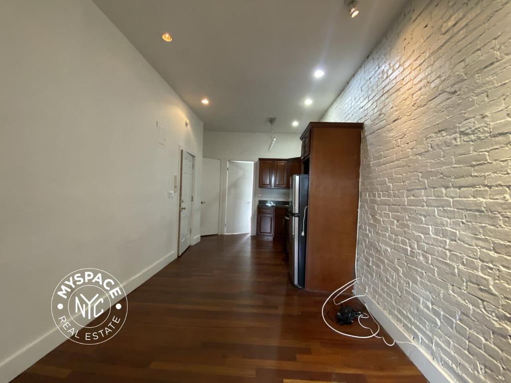 195 Humboldt Street - Photo 1