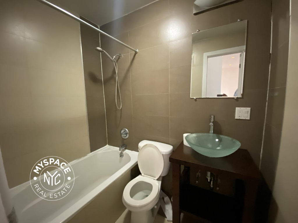 195 Humboldt Street - Photo 8