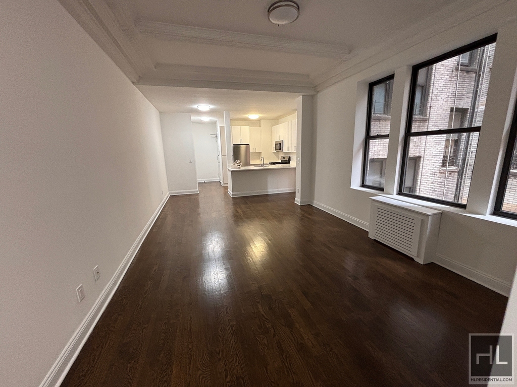 West 58th Street - Photo 0