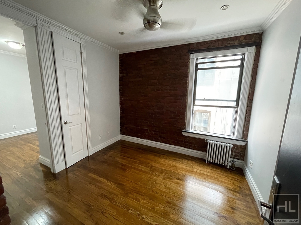 East 13th Street - Photo 3