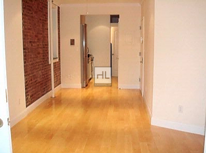 Tenth Avenue - Photo 6
