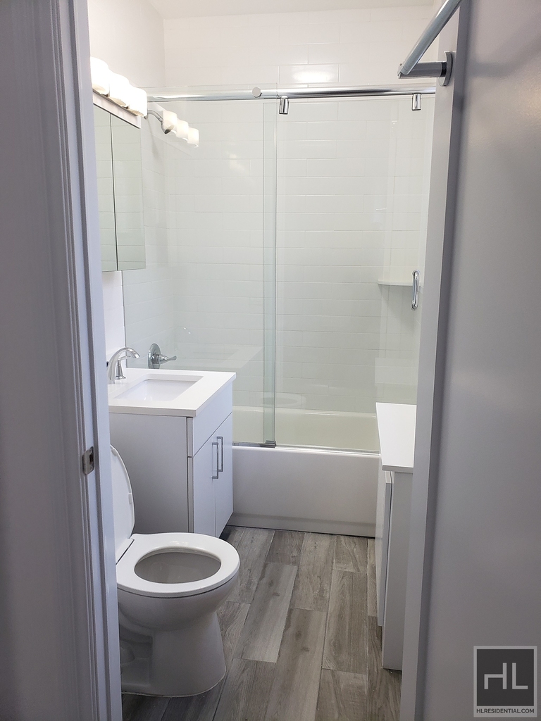 West 55 Street - Photo 3
