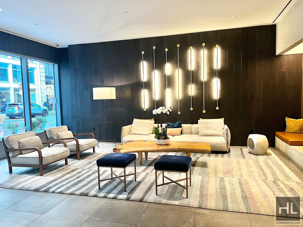 West 57th Street - Photo 8