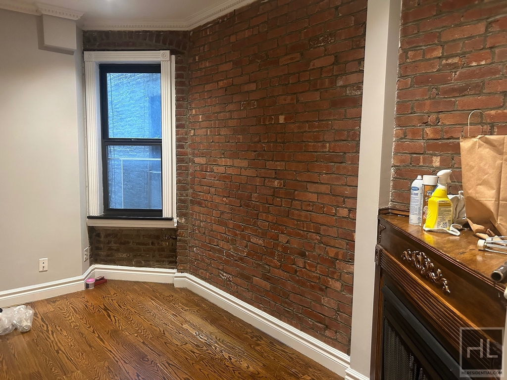 East 23rd Street - Photo 3