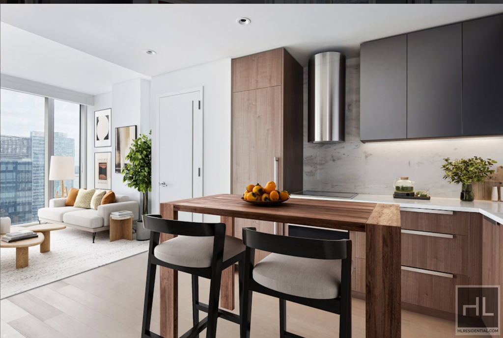 10th Avenue - Photo 2