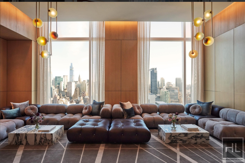 10th Avenue - Photo 11