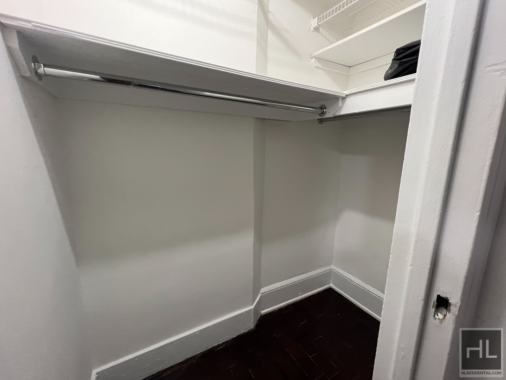 West 73rd Street - Photo 4