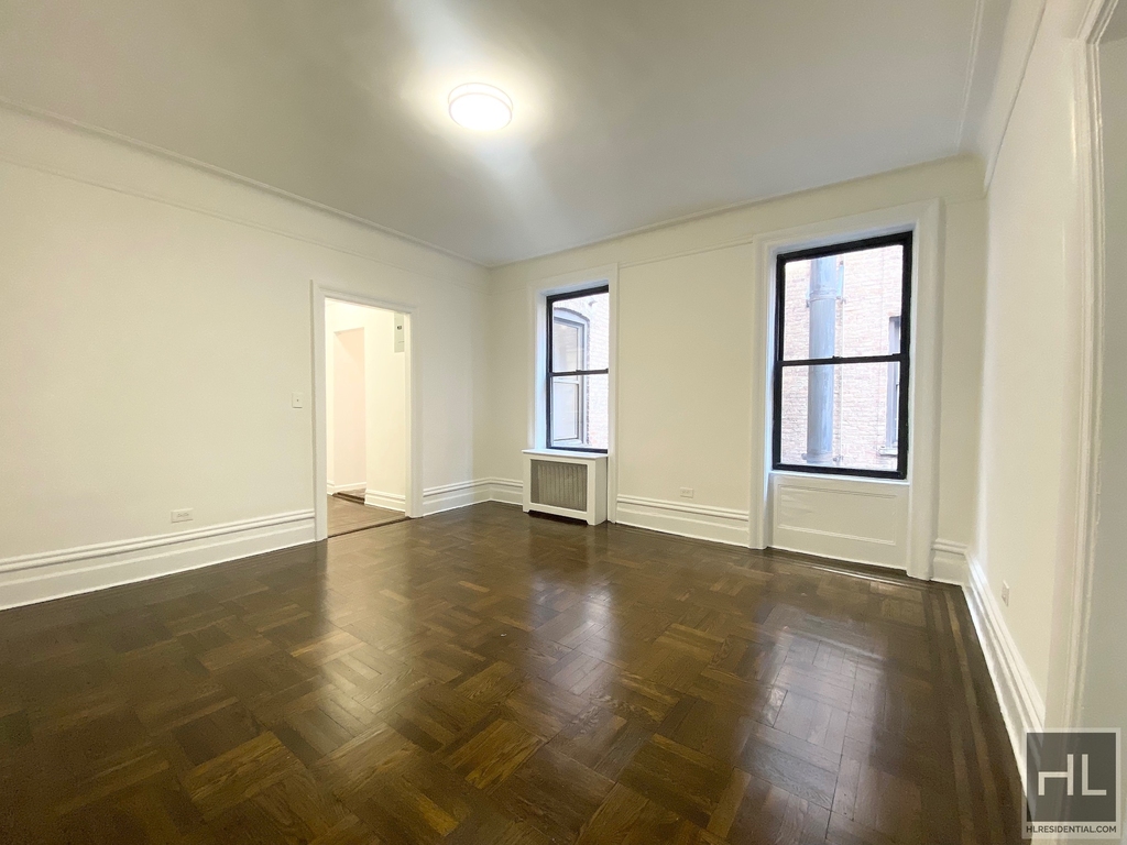 West 104 Street - Photo 0