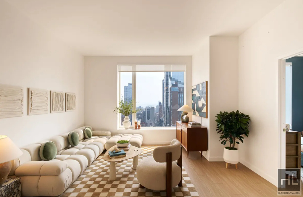 10th Avenue - Photo 1