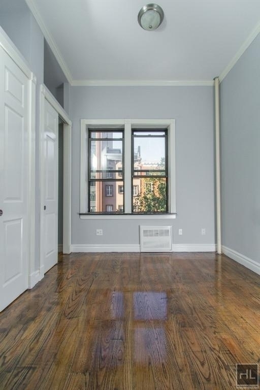 West 14 Street - Photo 4