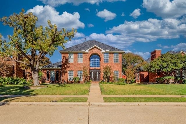 2705 Trophy Drive - Photo 0