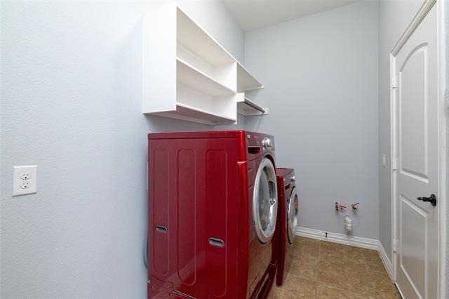 305 Dorset Court - Photo 32