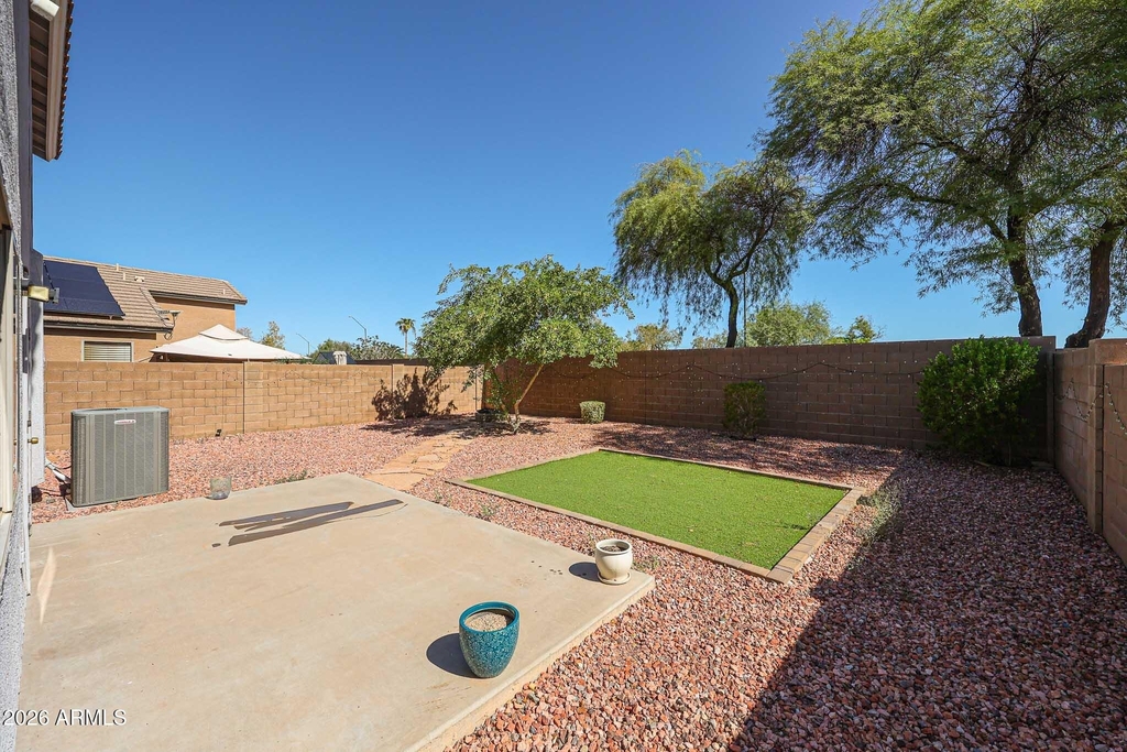 5245 N 125th Avenue - Photo 36