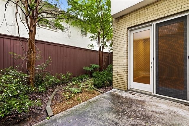 3925 Gilbert Avenue - Photo 9