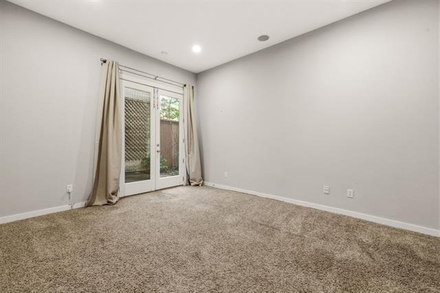 3925 Gilbert Avenue - Photo 4