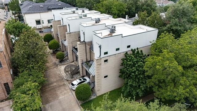 3925 Gilbert Avenue - Photo 39